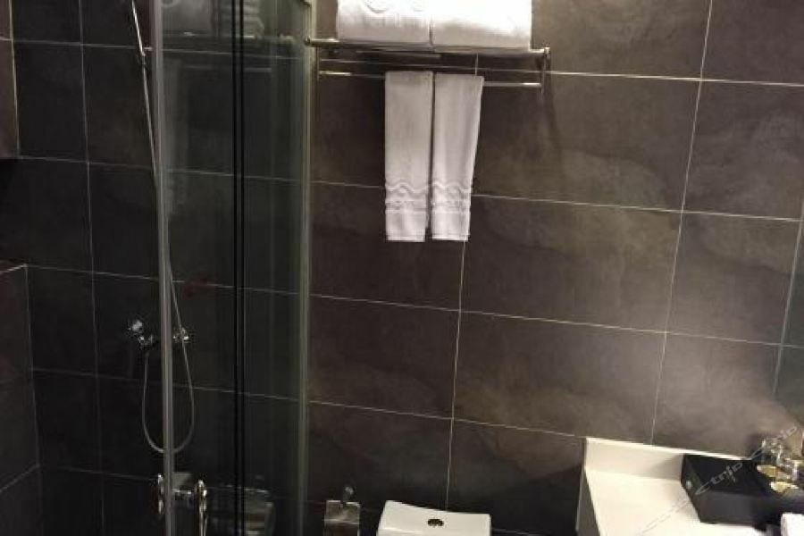 J-Hotel Canton Extérieur photo